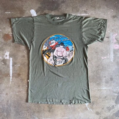 EARLY 80s VINTAGE APOCOLYPSE NOW MOVIE PROMO T-SHIRT SZ S DISTRESSED SOFT & THIN - Image 1 of 4