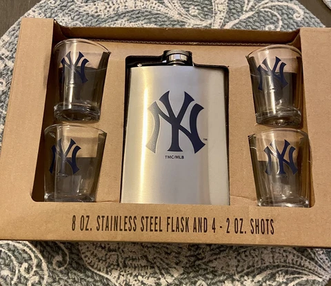 New York Yankees Stainless Steel 8oz Flask and Shot Glasses Set - MLB Licensed Cover