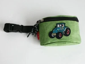 Gürteltasche klein blauer Traktor grün – Kinder Gürteltasche im Traktor-Design - Bild 1 von 1