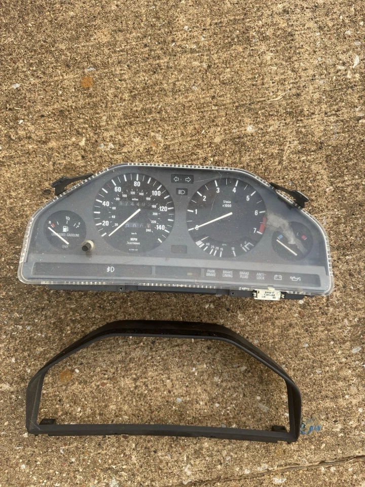 BMW 3 SERIES E30 325i USED INSTRUMENT CLUSTER - Image 1 of 1