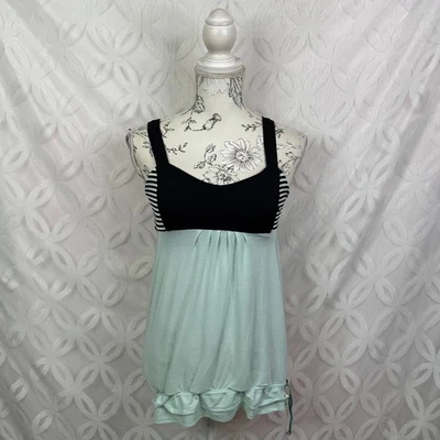 Regata Lululemon Run Back On Track Mint Moment preta tamanho 6  - Imagem 1 de 4