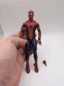 Marvel Legends Spider-Man Homecoming Costruisci un personaggio - Foto 1 di 4