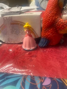 Super Mario Bros Movie 5 Inch Princess Peach Actionfigur mit Regenschirm - Bild 1 von 1