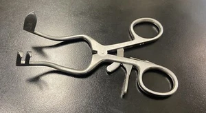 Karl Storz #220421 Plester-Helms Retractor 2 Zinken mit voller Klinge 11 cm lang - Bild 1 von 5