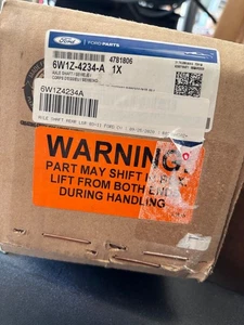 OEM Ford 6W1Z-4234-A Rear Axle Shaft 8.8 / 31 Splines In Original Box  NEW - Bild 1 von 2