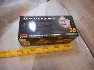 NASCAR - LIONEL - DAVID GILLILAND # 30 LOVE'S car 1 of 1591 in box - Picture 1 of 13