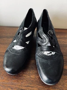 Bass & Co CORRIE Strappy Pumps Women 9.5 M Black Leather SHOES LOW HEEL COMFORT - Picture 1 of 5