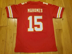 2023 Nike Patrick Mahomes Red KANSAS CITY CHIEFS Youth NFL Team Replica JERSEY M - Picture 1 of 19