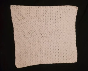 Handgefertigte gehäkelte Decke Neugeborenes Baby Mädchen rosa Frühchen 23"x23" ca. 2x2ft - Bild 1 von 3