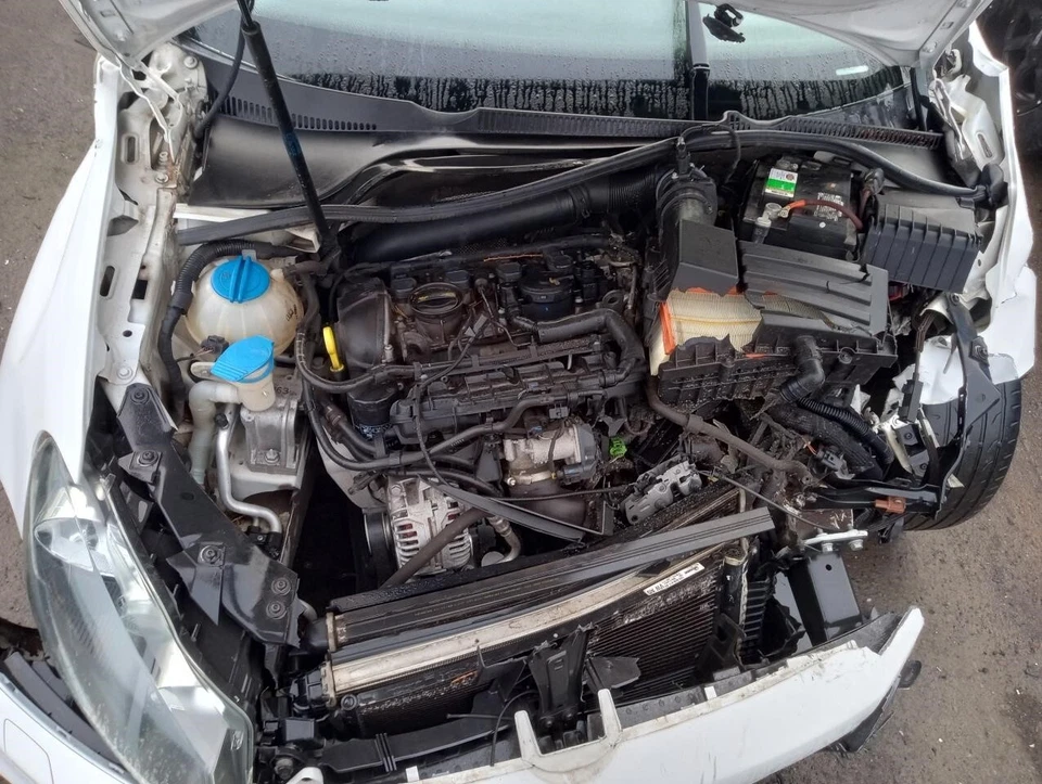 Used Speedometer Gauge fits: 2014 Volkswagen Golf gti cluster Htbk MPH multifunc - Image 1 of 4