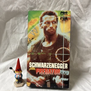 Predator {VHS} 1988 Arnold Schwarzenegger- Classic Film-Preowned - Picture 1 of 15