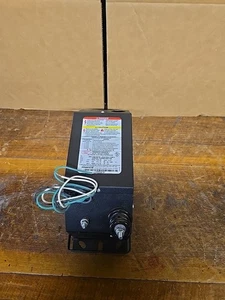 Trasformatore Neon France 15030 P8G-2B nuovo con scatola - 15.000 Volt 120v 60 Hz nuovo - Foto 1 di 8