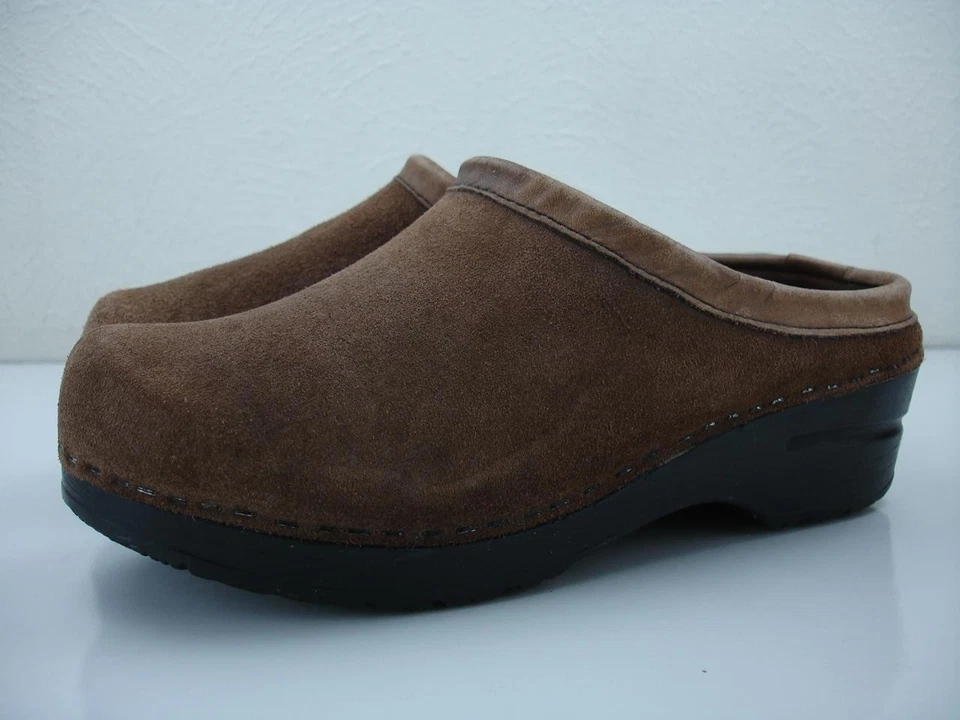 Tamancos femininos 7.5 8 38 Dansko Sanita couro marrom camurça sapatos vintage feitos na Dinamarca - Imagem 1 de 4
