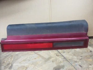 LINCOLN MARK VII LSC SE 1990-1992 INNER TAIL LIGHT DRIVER LH GOOD USED SE RED - Picture 1 of 9