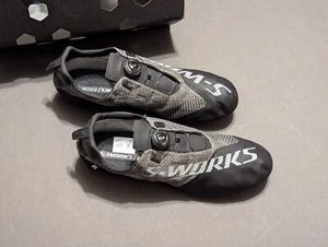 Chaussures de cyclisme sur route légères Specialized S-Works Exos Carbon US 12,6 EU 46,5 - Photo 1 sur 7