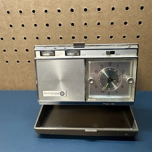 Westinghouse Travel Clock Radio and Alarm Clock No Key To Wind - Picture 1 of 16