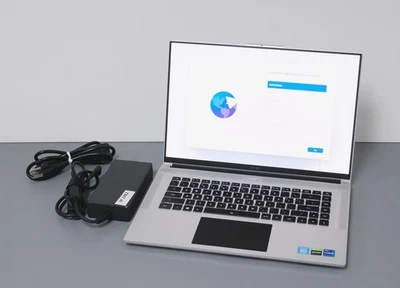 Gigabyte Aero RP86 16" Core i7-12700H 2.3GHz 16GB 1TB SSD RTX 3070Ti - Image 1 of 4