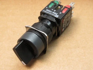 Schneider Telemecanique ZB6-Y009 Interruttore da pannello operatore selettore 2 posizioni - Foto 1 di 6