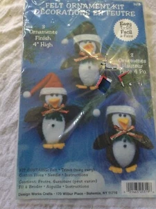 Vtg Design Works Crafts Felt Ornament Kit - 3 Christmas Penguins 5319 - Picture 1 of 1