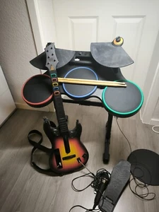 Nintendo Wii Schlagzeug, Gittare und Mikrofon - Bild 1 von 7