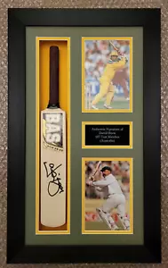 AUSTRALIA Cricket Legendary Batsman DAVID BOON Signed Bat Frame - Picture 1 of 5
