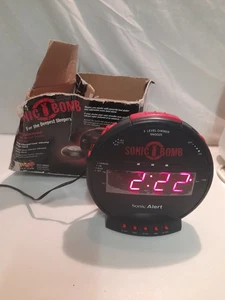 Sonic Bomb Alert Alarm Clock - Loud Wake Up Call - New Damaged Box - Pat Tested - Picture 1 of 9