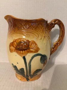 VINTAGE GELB UND BRAUN MAJOLIKA GROSSER KRUG MIT BLUME 7-3/4" HOCH - Bild 1 von 10