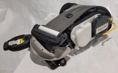 2014 2015 2016 HYUNDAI EQUUS FRONT LEFT SEAT BELT RETRACTOR BLACK 88870-3N570 Foto 1 de 4