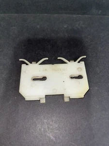 Genuine GM White Trim Retainer Clip lot of (1) #22513784 - Bild 1 von 1