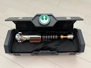 Star Wars Galaxy's Edge Luke Skywalker Legacy Lightsaber Hilt Disney Parks NEW - Picture 1 of 6