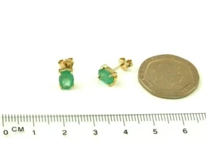 9ct 375 Yellow Gold Oval Claw Set 7mm X 5mm Emerald Stud Earrings - Picture 1 of 4