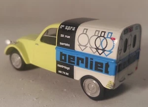 "camions BERLIET" IXO Hachette HORS COMMERCE 2cv fourgonnette (defaut) - Imagen 1 de 7