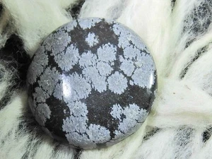 50Cts. Cabujón redondo de piedras preciosas sueltas de obsidiana copo de nieve natural 34X34X04MM i131 - Imagen 1 de 9