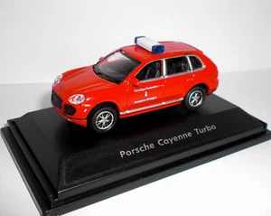 --  WELLY -  Porsche Cayenne Turbo  --  Feuerwehr -  Modellauto - 1:87  -  Neu - Bild 1 von 1