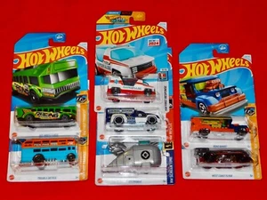 Hot Wheels Novelty Car Assortment - Lot of 7 - Picture 1 of 9