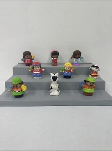 Lotto Figurine Fisher Price Little People (9) Zebra Dalmata Dentista Lavoratori Altro - Foto 1 di 11