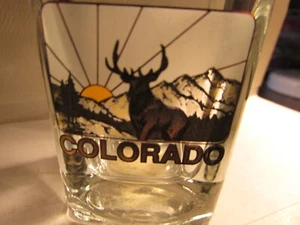COLORADO - escena de alce/amanecer - en vaso cuadrado de 2 oz - nuevo - Imagen 1 de 3