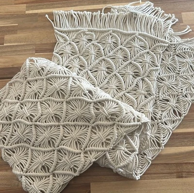 Corredor de mesa tejido Pier One excelente estado usado sin manchas ni tirones Foto 1 de 3