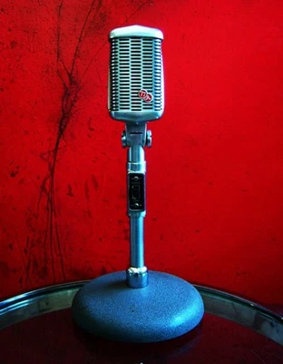 Micrófono cardioide dinámico Astatic 77A/77 vintage de los años 50 con soporte Atlas # 3 Foto 1 de 4