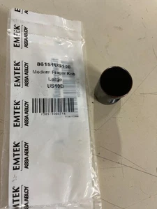 Tirador de dedo moderno Emtek 86151US10B EMT - Imagen 1 de 4