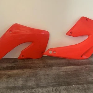 2001 HONDA CR250R LEFT RIGHT SIDE PANELS FAIRINGS COWLS SET - Picture 1 of 5