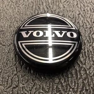 SINGLE CENTER CAP VOLVO S60 V70 XC70 S80 XC90 C70 S40 OEM BLACK #8646379 - Picture 1 of 9
