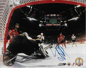 Auto. New Jersey Devils Hall of Famer Scott Niedermayer 8x10 Photo #2 Original - Picture 1 of 2