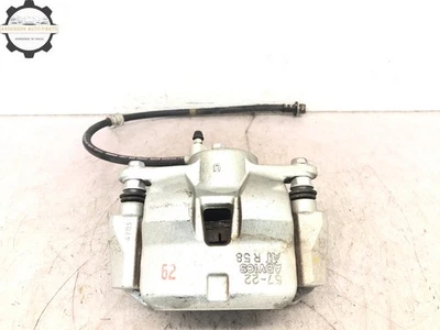 Toyota Corolla 2019-2025 hatchback paso derecho pinza de freno delantera con pastillas OEM Foto 1 de 4