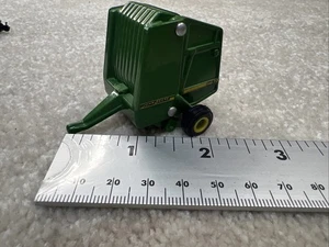 ERTL John Deere 567 Baler 1:64 Scale Open Loose Green C12 - Picture 1 of 5