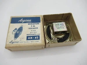 Altavoz miniatura vintage Argonne Japón AR-42 3,2 ohmios probado "Mirar" - Imagen 1 de 10