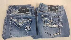LOTE 2 Pantalones Vaqueros Miss Me Talla 30 Denim AZUL JEAN BOTA TACHUELAS LENTEJUELAS - Imagen 1 de 20