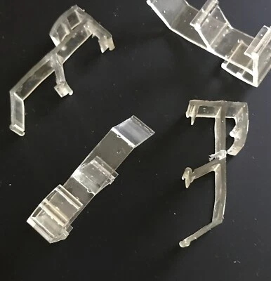 CLIPS CENEFA TRANSPARENTES de doble listón de 1" para madera horizontal o mini persianas (paquete de 2) Foto 1 de 2