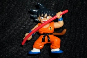 Figura de colección Bandai Dragon Ball Z a todo color niño Goku - Imagen 1 de 3