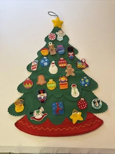 Hallmark Keepsake 2004 Kids Countdown To Christmas Advent Calendar Felt Tree - Picture 1 of 24